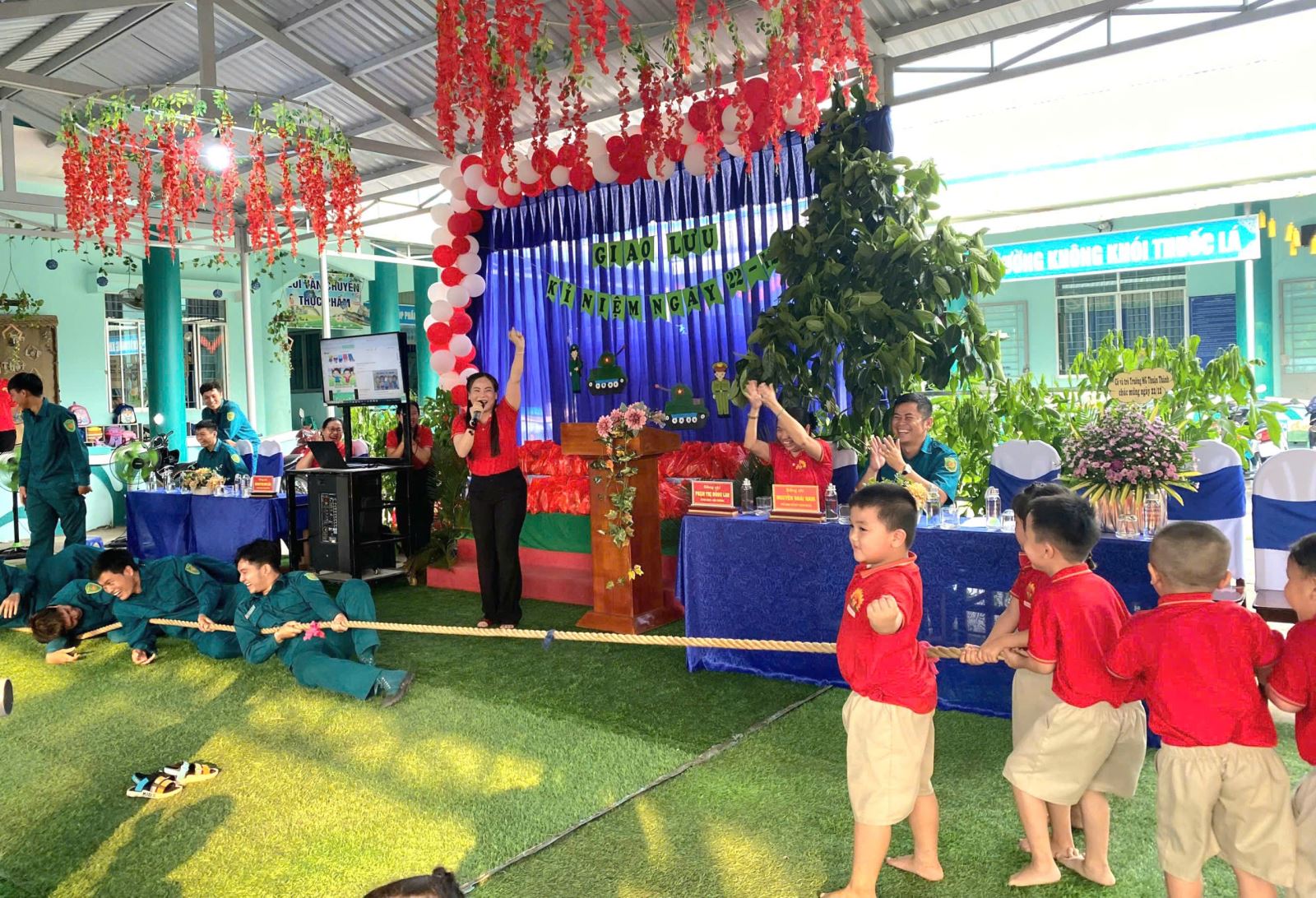 Giao lưu kỉ niệm Ngày thành lập Quân đội nhân dân Việt Nam năm học 2025-2026