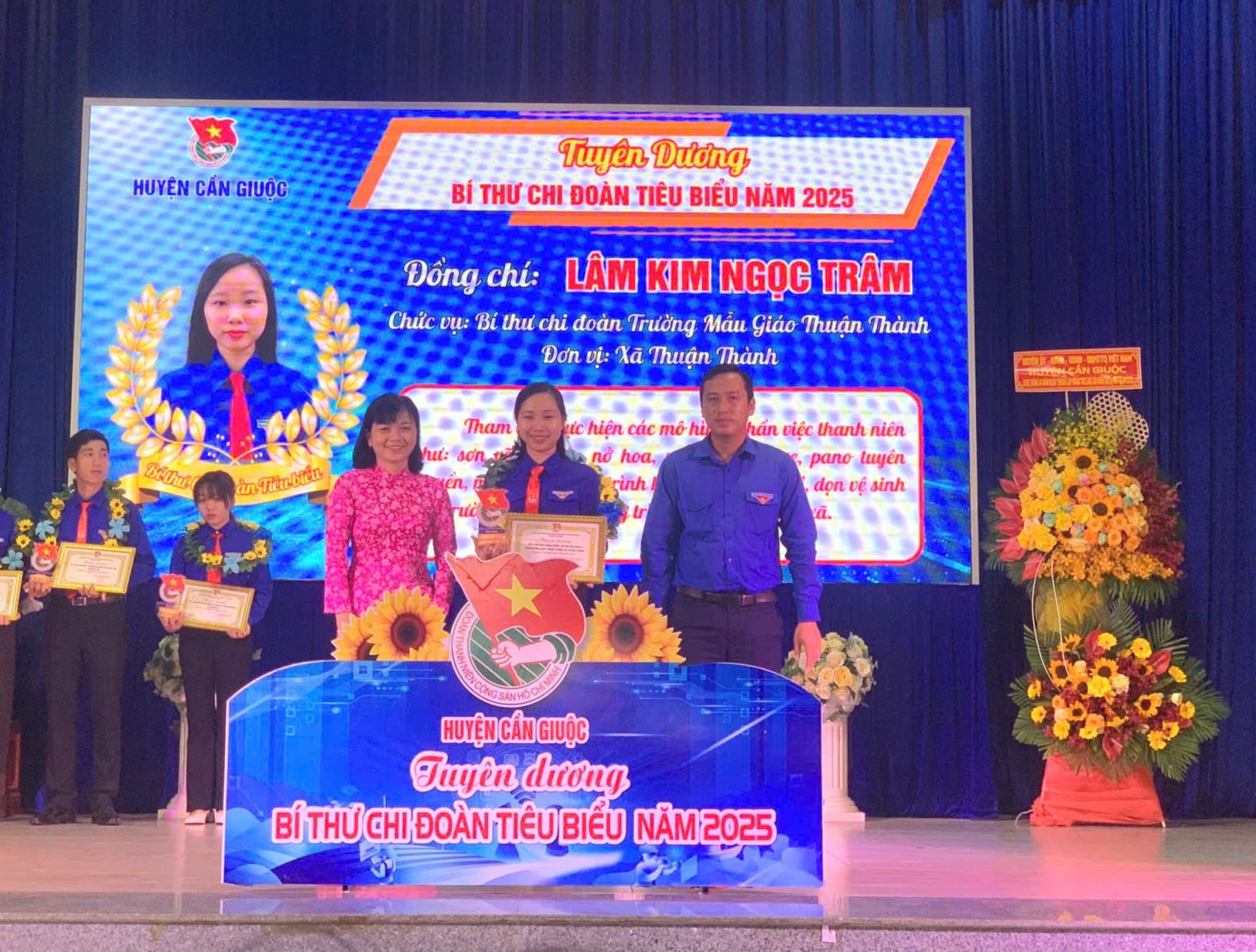 Bí thư Chi đoàn Trường Mẫu giáo Thuận Thành vinh dự được tuyên dương Bí thư Chi đoàn tiêu biểu năm 2025