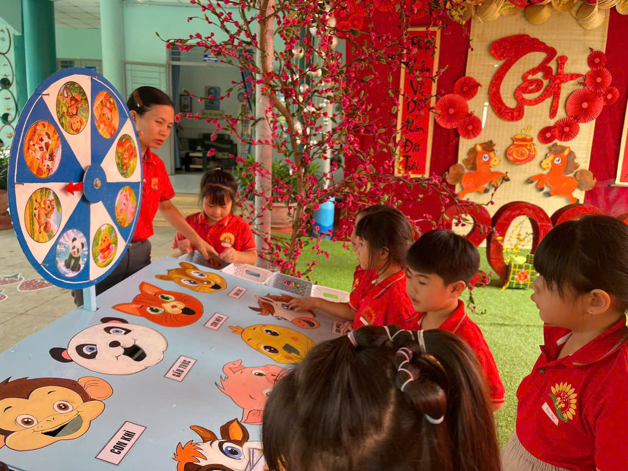 Lớp 5-6 tuổi 1 tham gia Hội thi ảnh mừng xuân Bính Ngọ năm 2026 với chủ đề "Hương trầm quán"